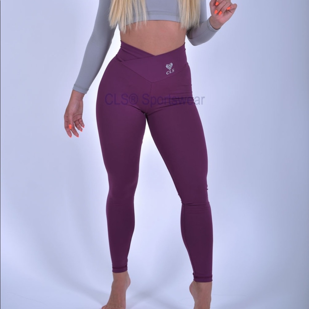 CLS Sportswear Leggings in Malbec Size Small